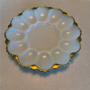 Elegant White and Gold Plate